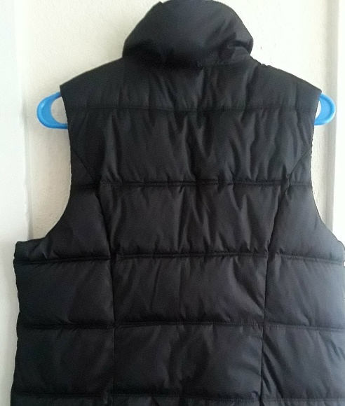 VEST - Picture 2 of 2